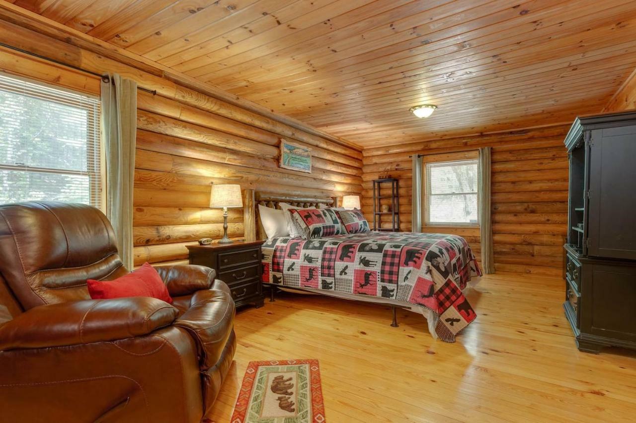 Log Cabin! 1Mile From The Action! Private Lane! Hot Tub! Pool Table! Villa Pigeon Forge Luaran gambar