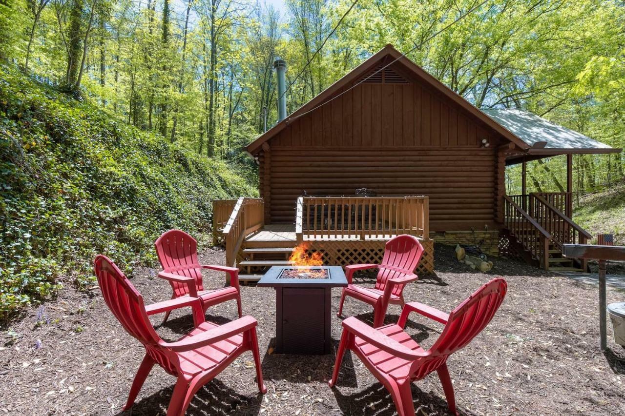 Log Cabin! 1Mile From The Action! Private Lane! Hot Tub! Pool Table! Villa Pigeon Forge Luaran gambar